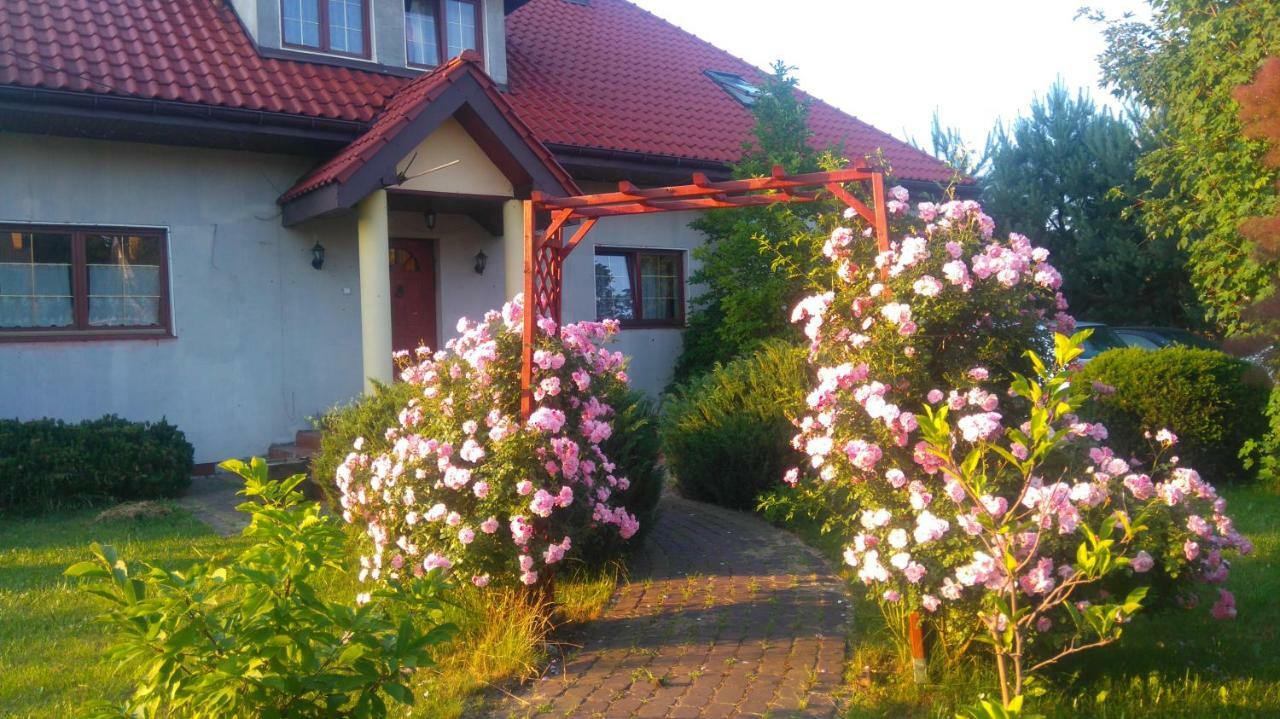 Comfortable House With Garden Manki Eksteriør billede